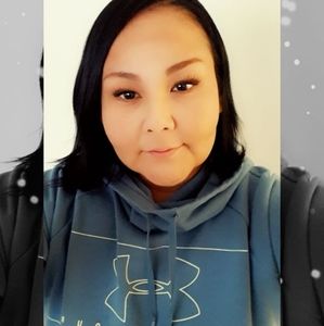 Meet your Posher, Stella